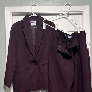 Old Navy Women's Deep Plum Blazer and Pants